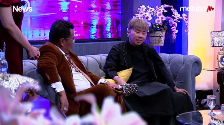 Roy Kiyoshi kesusahan jawab pertanyaan Hotman Paris. (Youtube/HotmanParisShow)