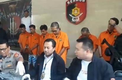 Kriss Hatta dihadirkan sata gelar perkara di Polda Metro. [MataMata.com]