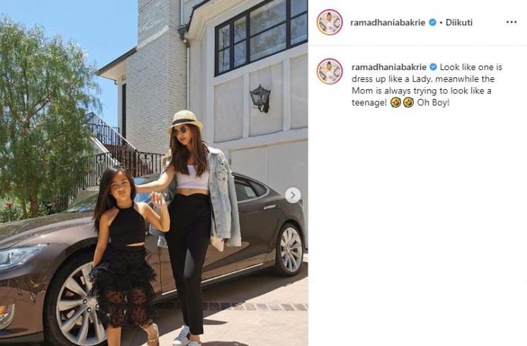 Nia Ramadhani dan Mikhayla (Instagram/@ramadhaniabakrie)