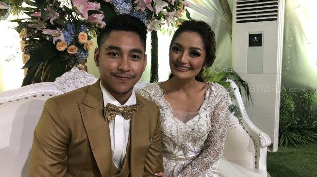 Siti Badriah dan Krisjiana Baharudin. (Suara.com/Revi Cofans Rantung)