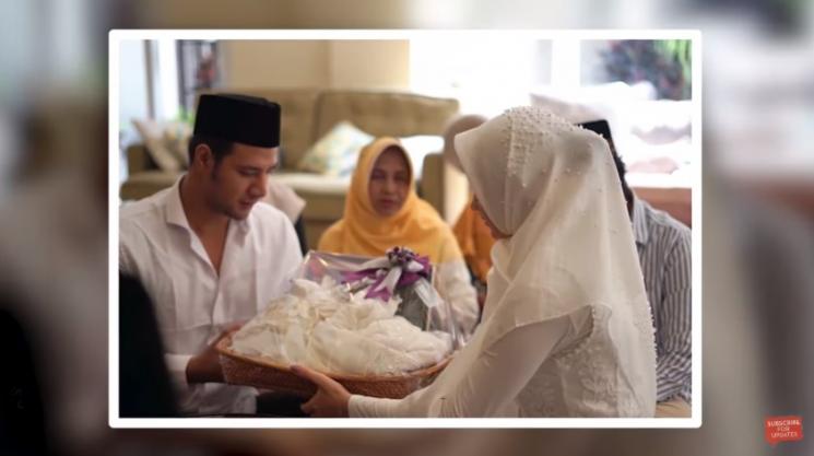 Momen Pernikahan Siri Irish Bella dan Ammar Zoni. (YouTube/Aish TV)