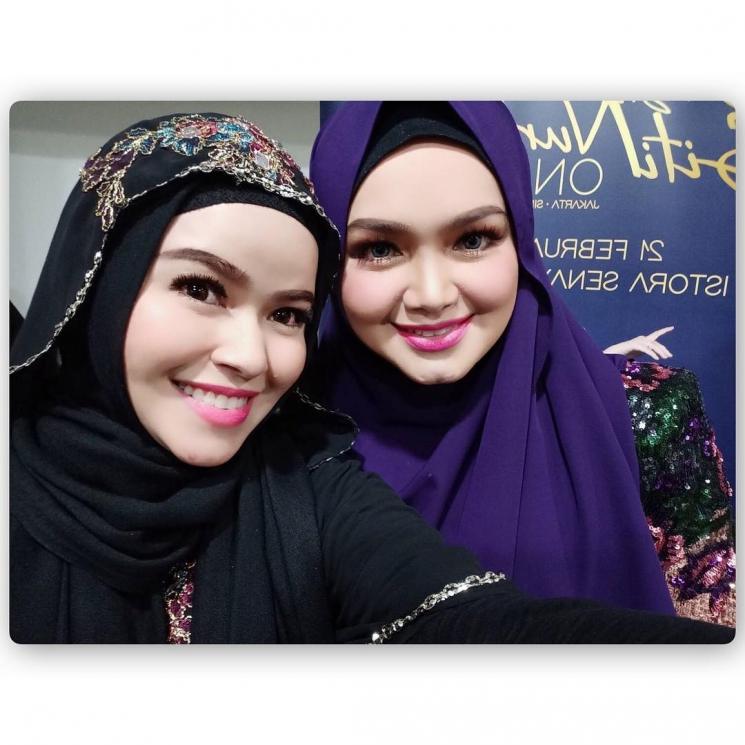 Siti Liza dan Siti Nurhaliza. (Instagram/@sitiliza2013)