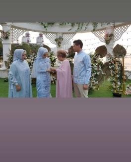 Prosesi lamaran Cut Meyriska - Roger Danuarta. [Instagram]