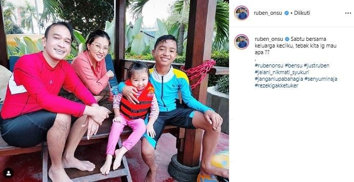 Kedekatan Ruben Onsu dan Betrand Peto. (Instagram/@ruben_onsu)