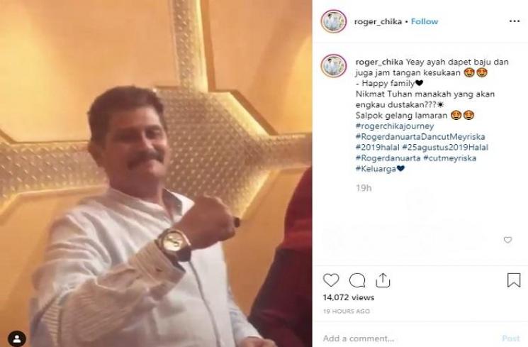 Ayah Cut Meyriska pamer jam tangan pemberian Roger Danuarta (Instagram @roger_chika)