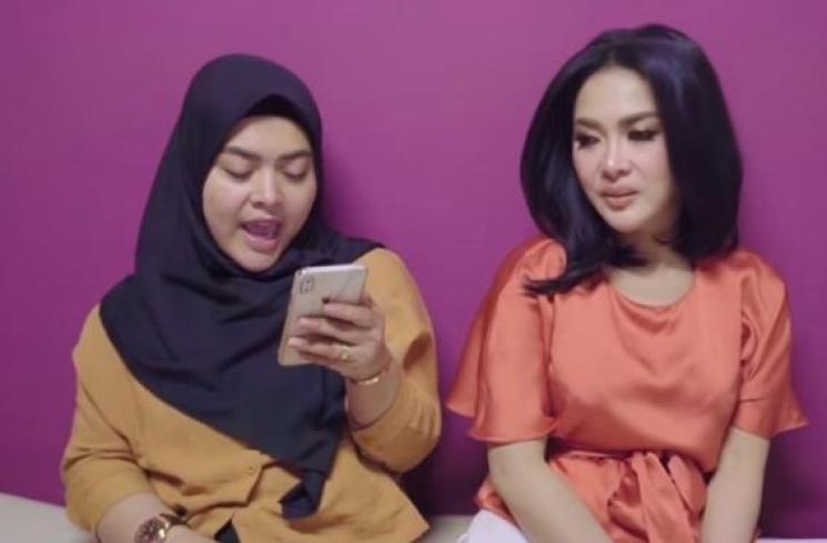 Artis Syahrini. [capture YouTube]