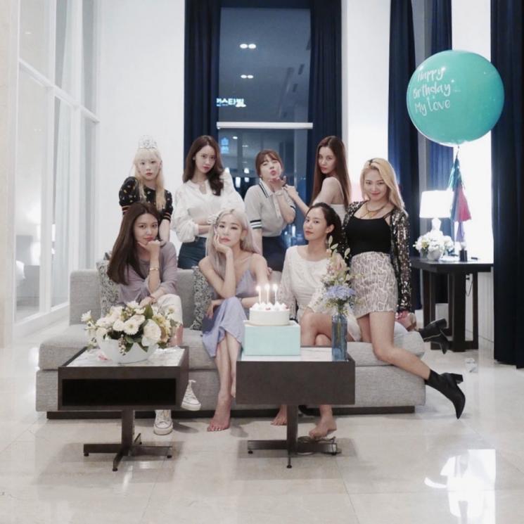 Tiffany SNSD ultah (Instagram/@sooyoungchoi)