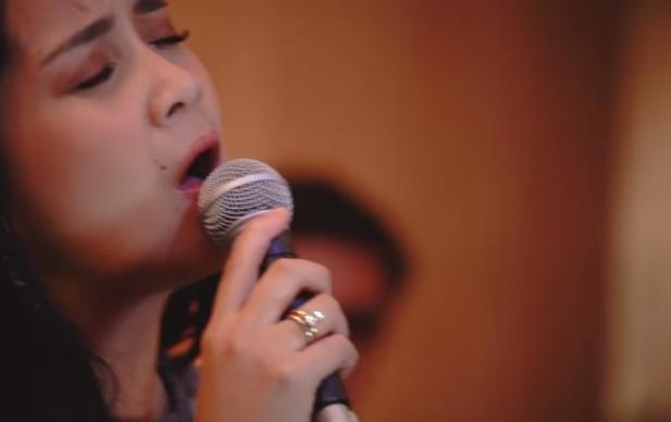 Artis Nagita Slavina. [capture YouTube]