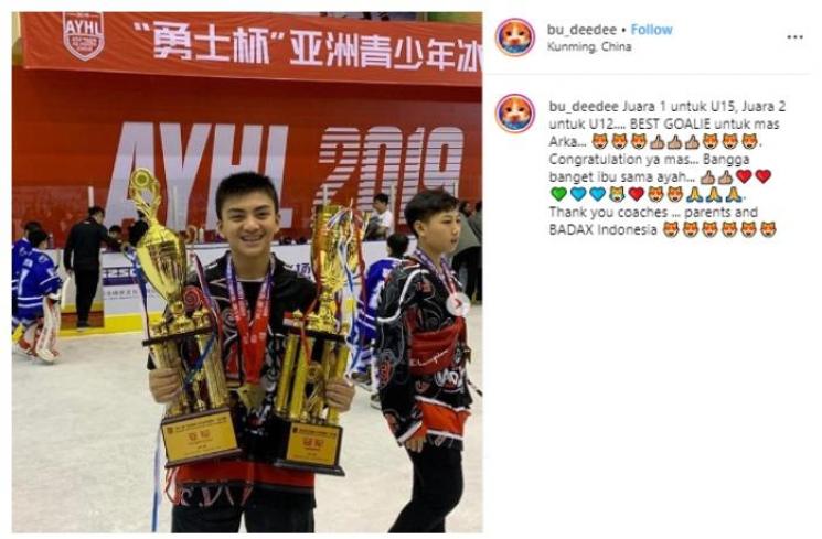 Putra Anjasmara raih juara 1 dan 2 hoki es dunia. (Instagram/@bu_deedee)