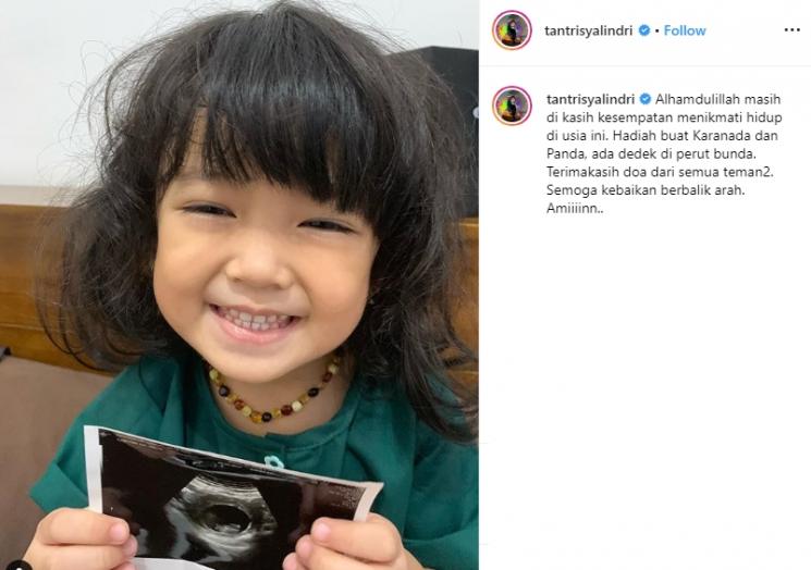 Putri Tantri Kotak (Instagram@tantrisyalindir)