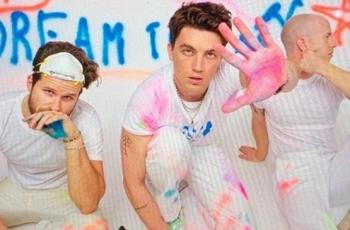 Alasan Ini Bikin Konser LANY Mendadak Batal
