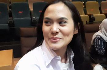 Tampil Glamor Pakai Gaya Rambut Unik, Sheryl Sheinafia Dibilang Keringetan
