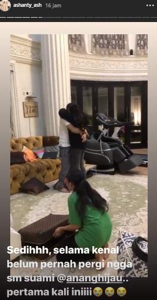Momen Ashanty pamit ke Anang Hermansyah. (Instagram/@ashanty_ash)