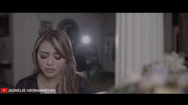 Aurel Hermansyah. (Youtube/AurelieHermansyah)
