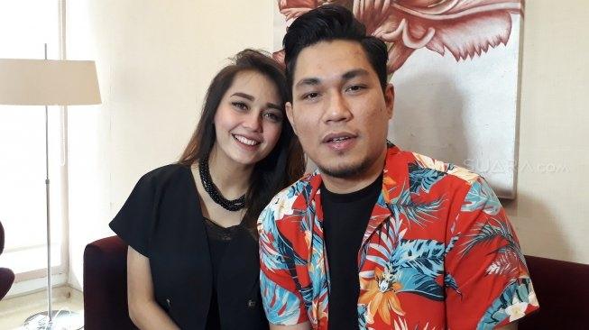Rizal Armada dan Monica Imas. (Suara.com/Ismail)