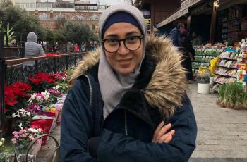 Ibu Devi Permatasari Meninggal Dunia, Postingannya Banjir Doa Para Artis