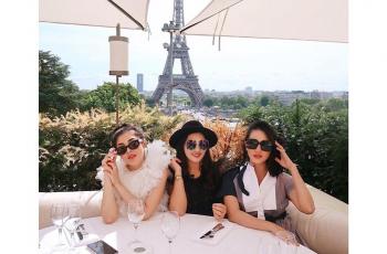 Kulik OOTD 4 Artis Indonesia Berlatarkan Indahnya Menara Eiffel, Cucok Abis!