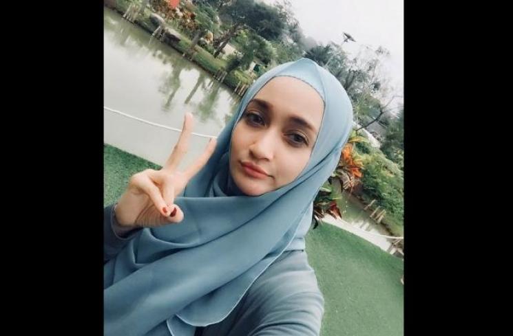 Nia Paramitha nikah lagi dengan Gusti Randa. (Youtube/TahiLalat)