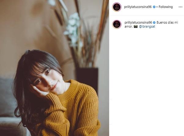 Gaya Prilly Latuconsina berponi tipis. (Instagram/@prillylatuconsina96)