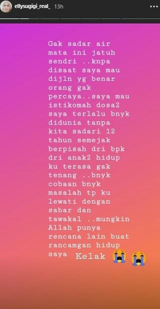 Elly Sugigi berhijab. (Instagram/@ellysugigi_real_)