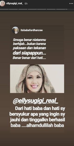 Elly Sugigi berhijab. (Instagram/@ellysugigi_real_)