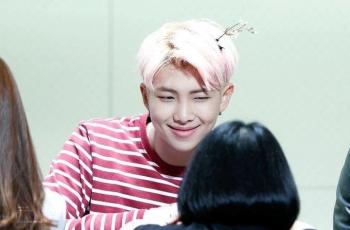 RM BTS Diajak Nikah Fans, Jawabannya Auto Viral!