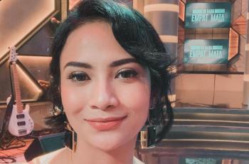 Bikin Panas Dingin! 5 Potret Artis Pose Menggoda di Bathtub