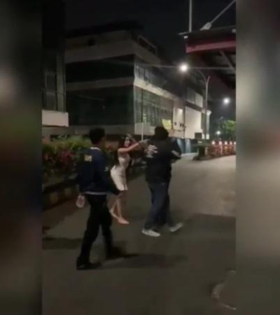 Adegan Lucinta Luna amuk lelaki yang menggerayanginya. [capture Instagram]