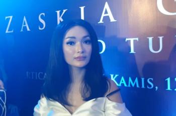 Zaskia Gotik Diam-Diam Nikah Siri, Foto Bareng Suami dan Orangtua Curi Perhatian