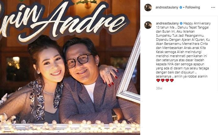Kemesraan Andre Taulany dan istri, Reinwartia Trygina. (Instagram/@andreastaulany)