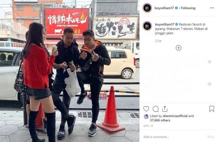 Kenangan Boy William dan adik (Instagram @boywilliam17)