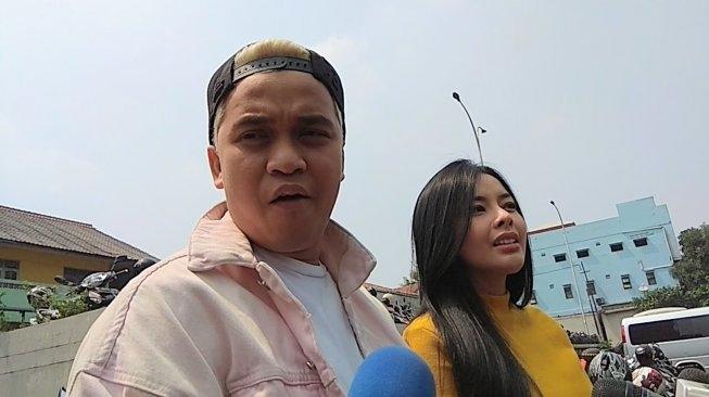 Billy Syahputra dan Elvia Cerolline (MataMata.com/Evi Ariska)