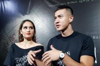 Komentari Perut Six Pack Cinta Laura, Herjunot Ali: Minder!