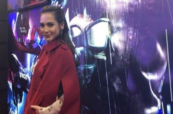 Kece Berasa ke Pantai, Gaya Pevita Pearce ke Pasar Buat Halu Berjamaah