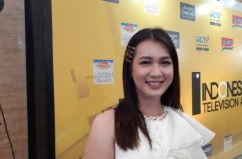 Sang Ibu Singgung Soal Jodoh, Dea Imut: Tanya Sama Tuhan!