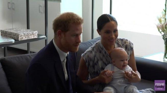 Pangeran Harry, Meghan Markle dan Bayi Archie (YouTube)
