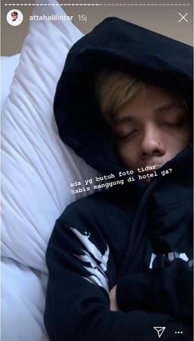 Atta Halilintar pamer foto tidur di hotel. [Instagram]