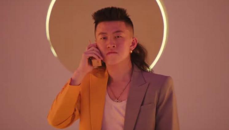 Chung Ha dan Rich Brian. (Youtube/88rising)