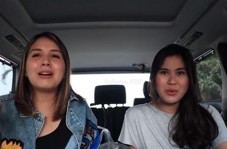 Tya Ariestya dan Syahnaz Sadiqah. (Youtube/ITIKK Family)
