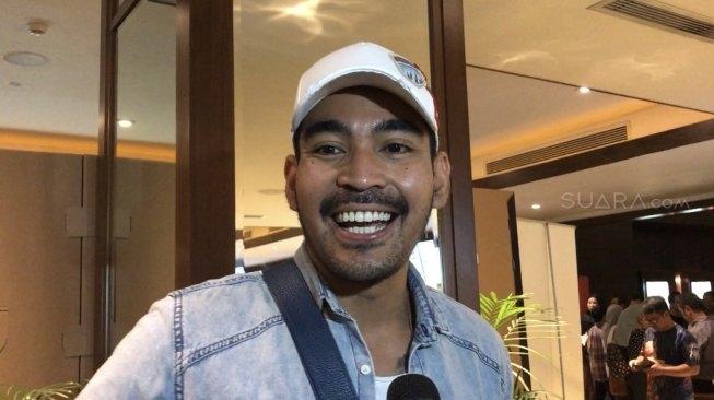 Robby Purba di Senayan City, Jakarta Pusat, Selasa (11/6/2019). [Revi Cofans Rantung/Suara.com]