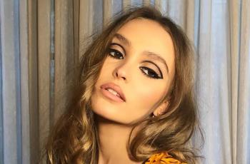 Tampil Seksi di Red Carpet, Payudara Putri Johnny Depp Ngintip!