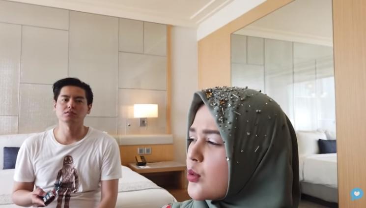 Cut Meyriska dan Roger Danuarta (YouTube/RogerChika Journey)