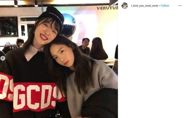 Taeyeon dan Sulli (Instagram/@i_love_you_snsd_sone)
