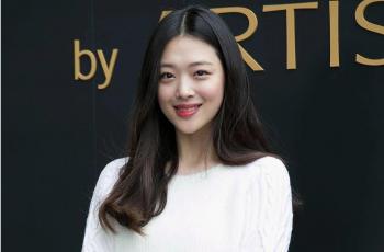 Absen di Pemakaman Sulli, Kakak Vs Ayah Ribut Besar