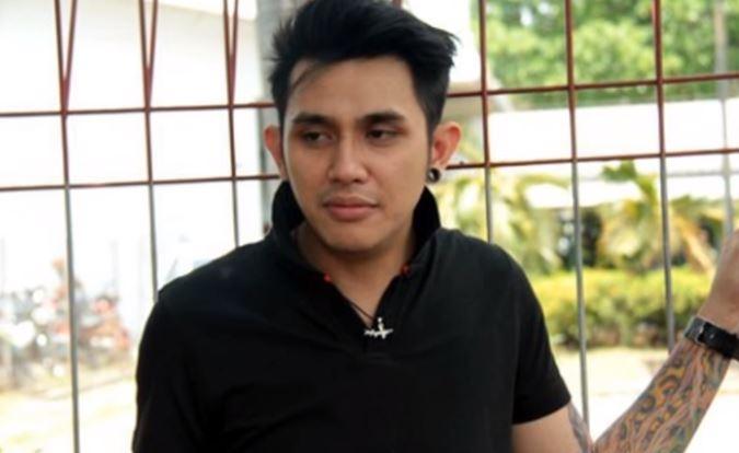 Vicky Nitinegoro. (Youtube/@ai.picturesbahasaindonesia)