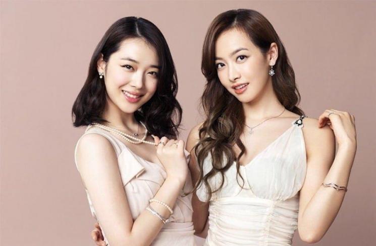 Victoria dan Sulli (Soompi)