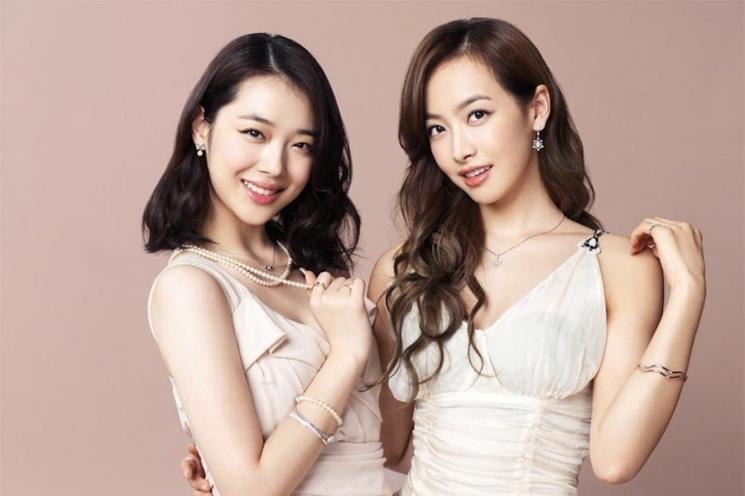 Victoria dan Sulli (Soompi)