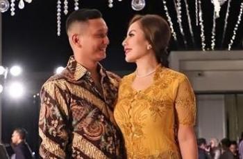 Beda 18 Tahun, Intip Momen Romantis Pernikahan Emma Waroka dan Berondongnya