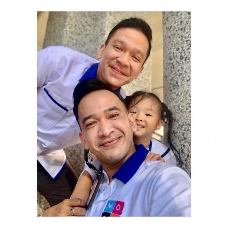 Jordi Onsu, Betrand Peto, Thalia mengajar di Tempat Belajar Bunda Sarwendah (Instagram @jordionsu)