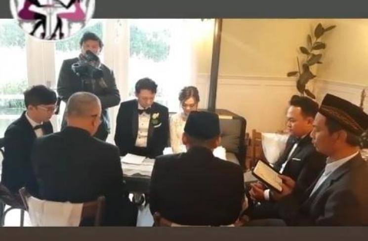Pernikahan Rina Nose dan Josscy di Belanda. [Instagram]